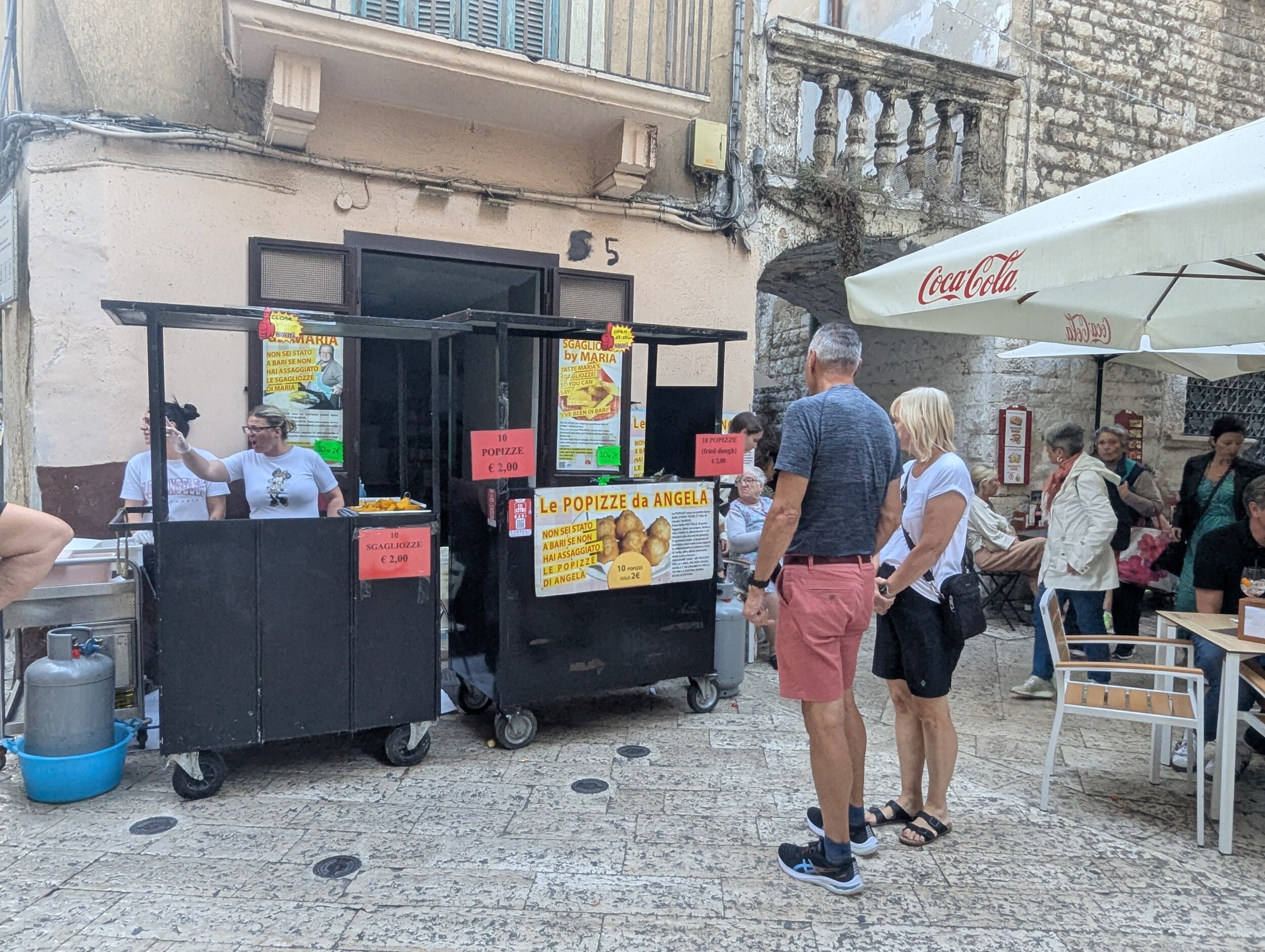 Sgagliozze in the streets of Bari, Italy