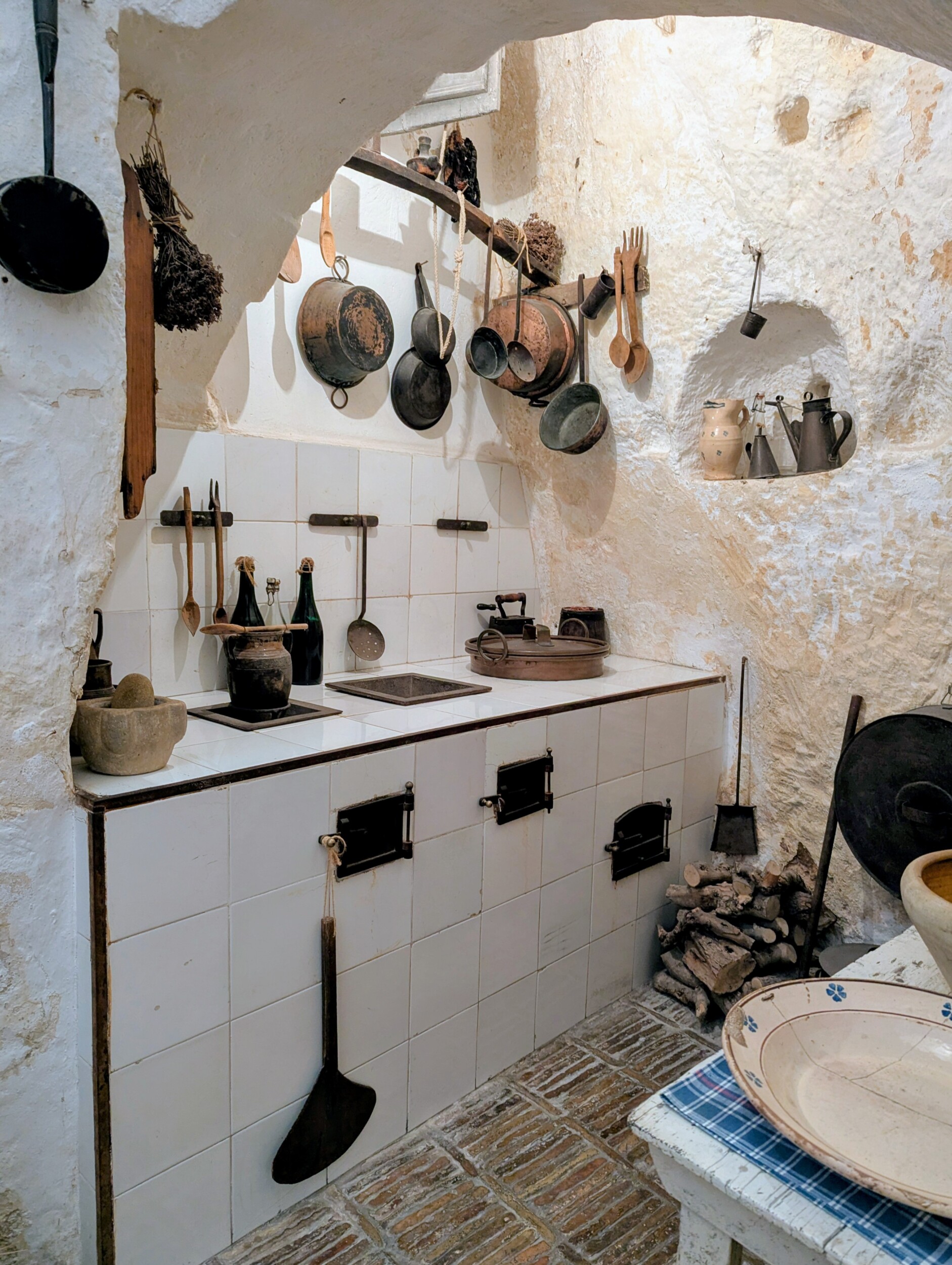 Grotwoning in Matera - Roadtrip Puglia