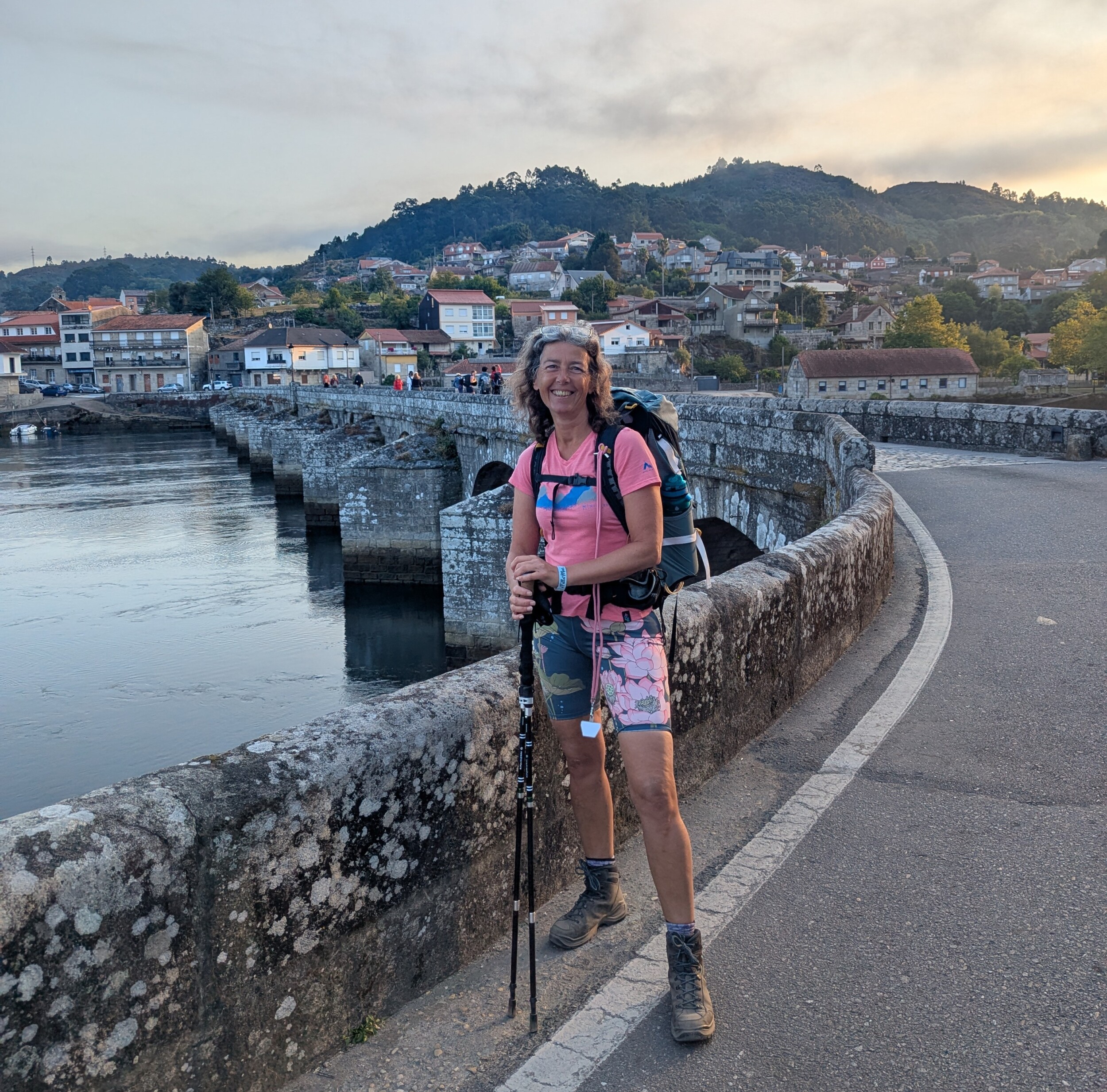 Eeuwenoude brug Ponte Medieval de Pontesampaio - camino Portugues