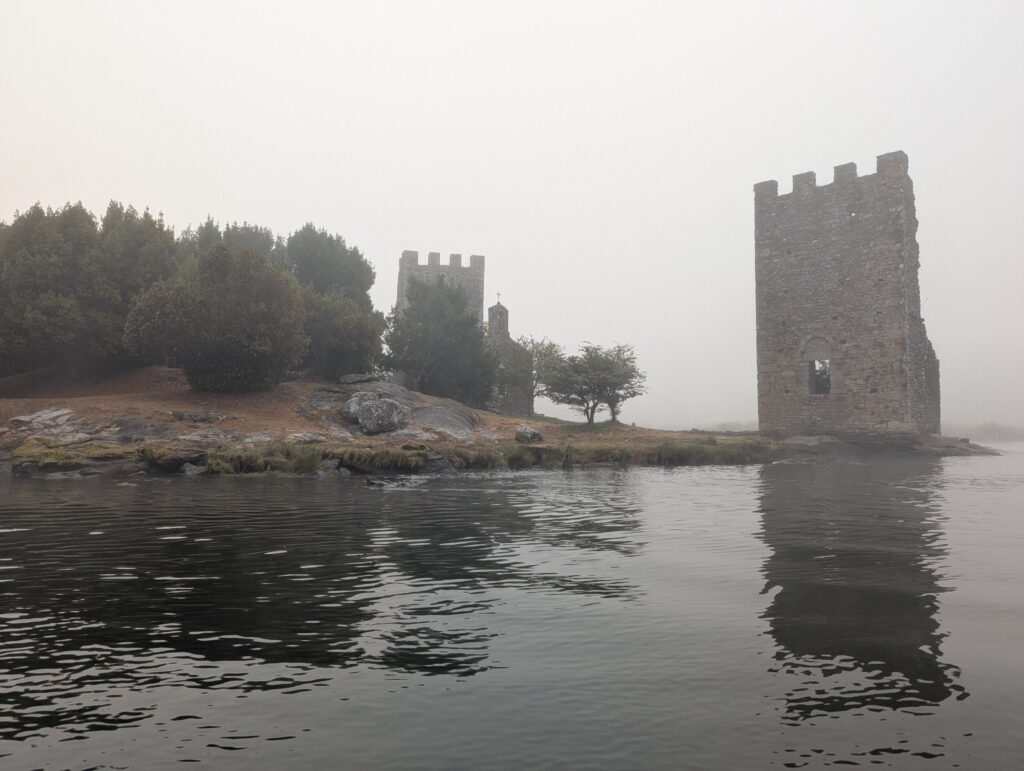 Camino Português Variante Espiritual - Met de boot over