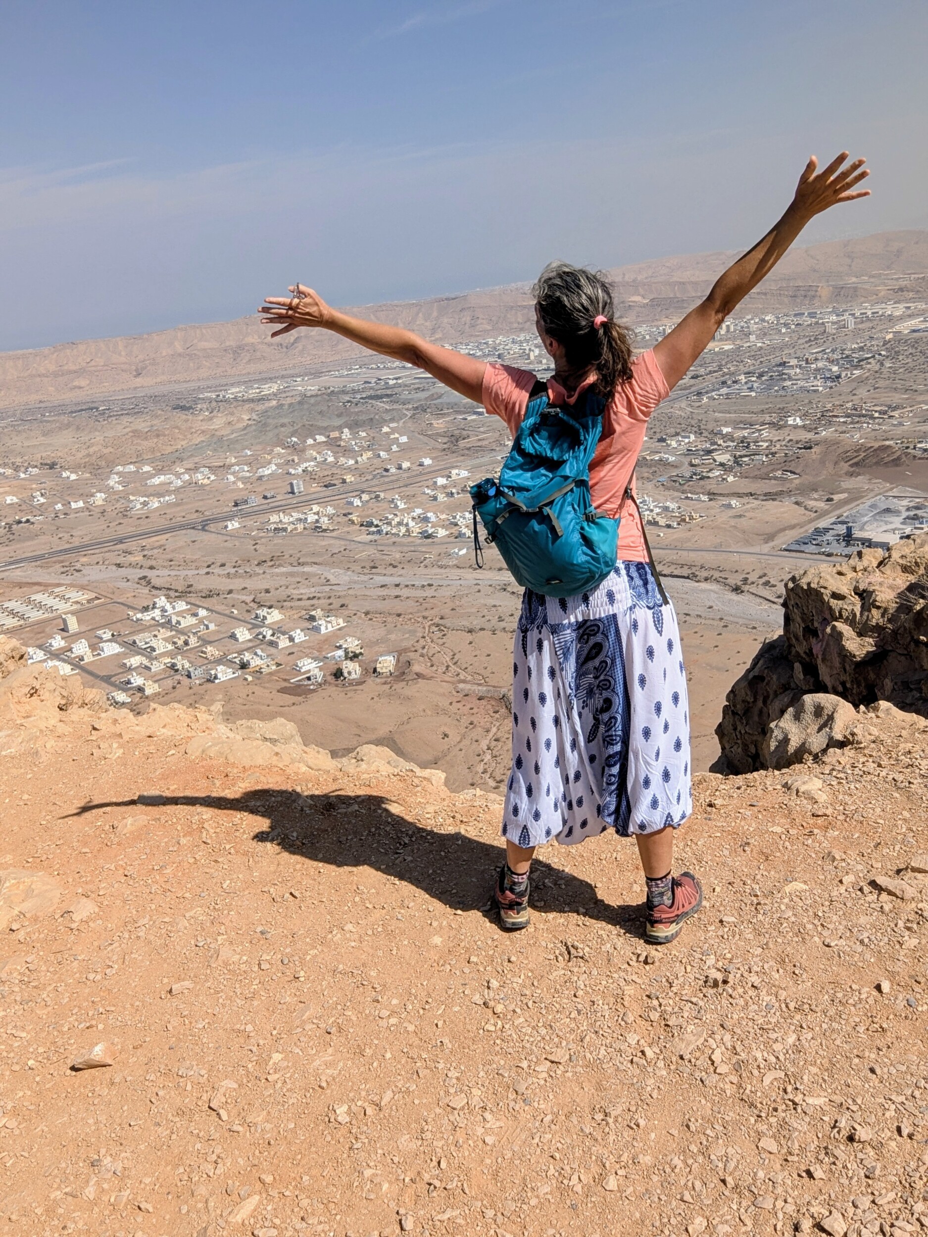 Een mooi uitzicht over de Hajar Mountains en Sa'al Village