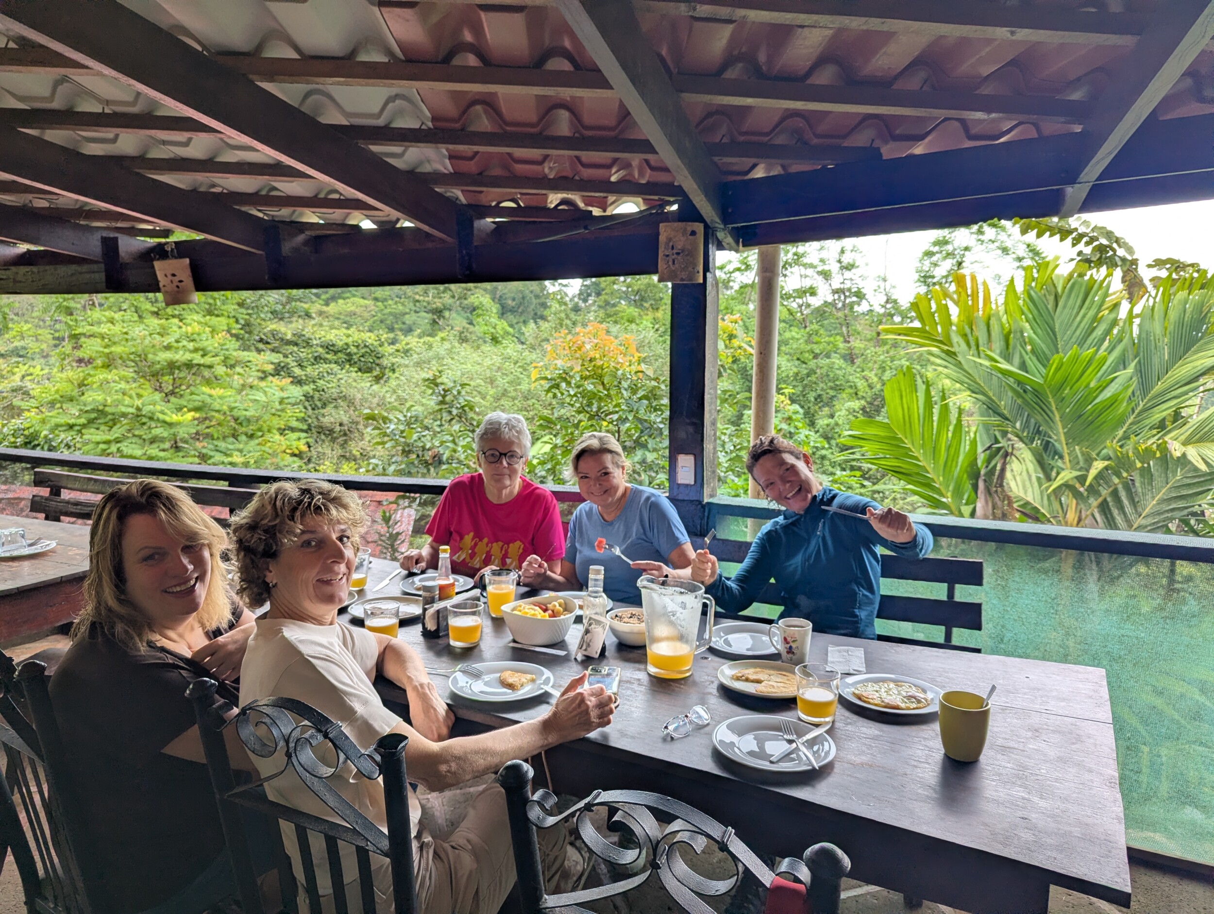 Het fantastische ontbijt plekje bij Princesa de la Luna Ecolodge