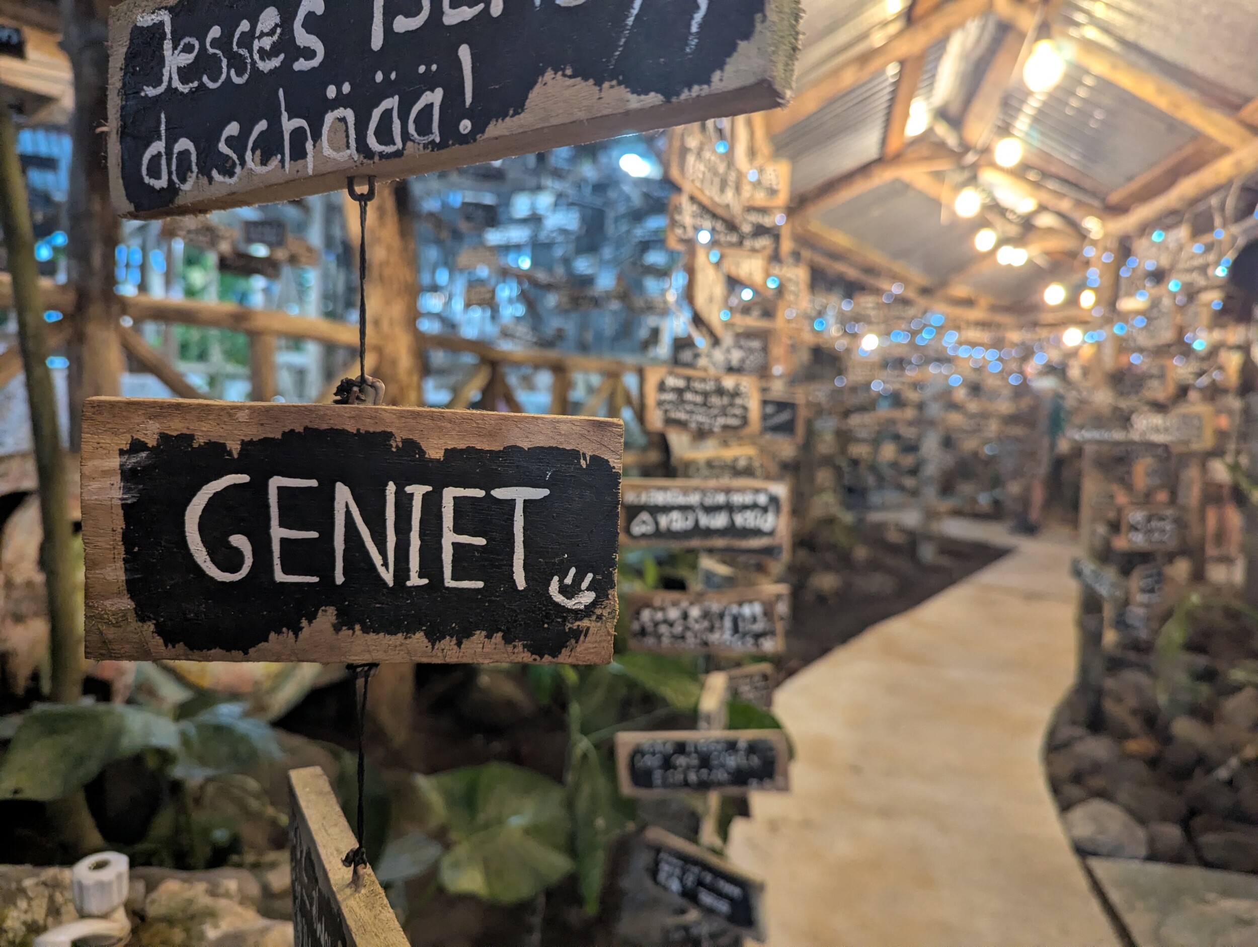 Eten bij een van de vele soda's in La Fortuna - Costa Rica - Soda Rodriguez