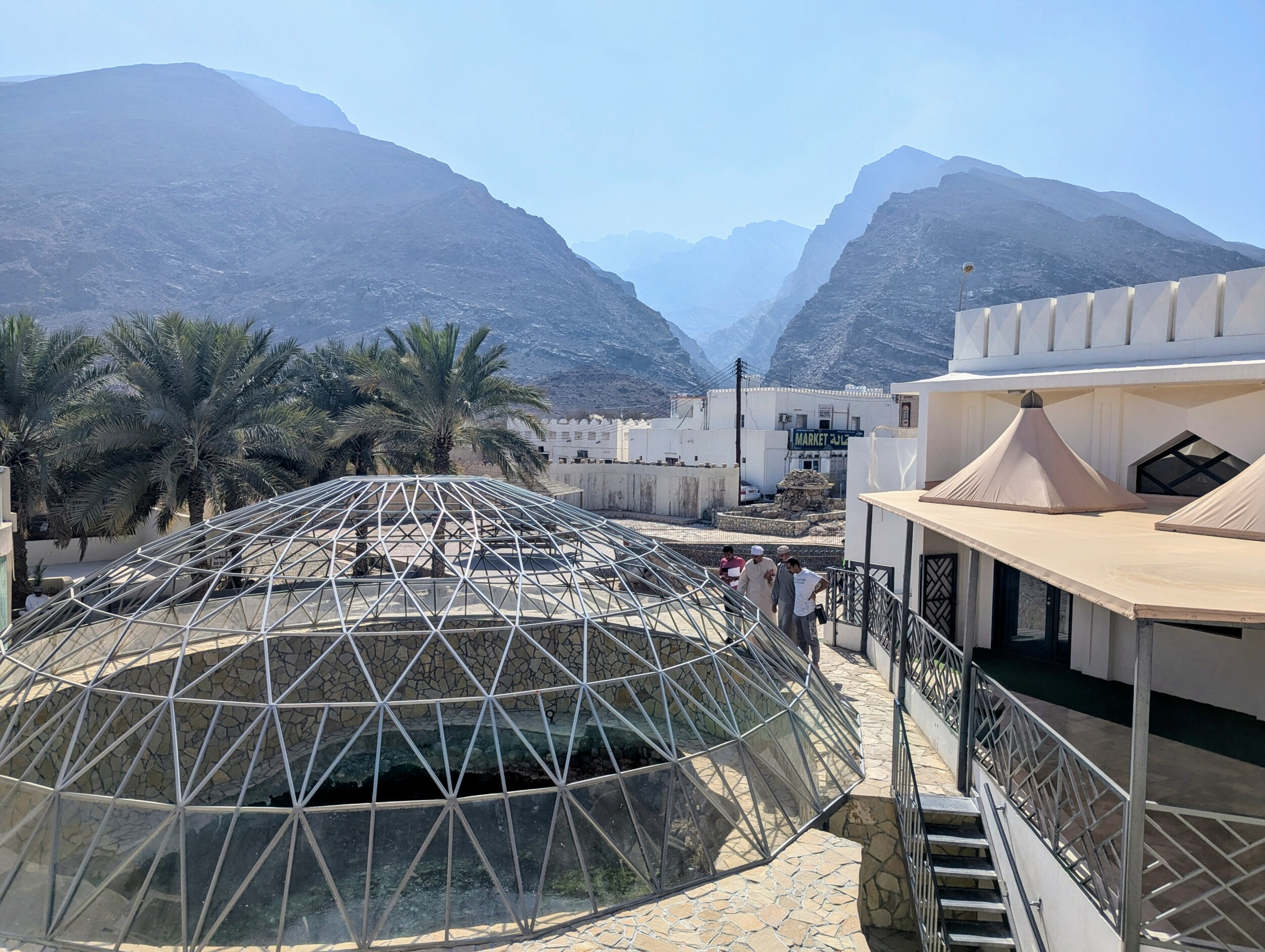 De dome boven de warmwaterbron in Rustaq