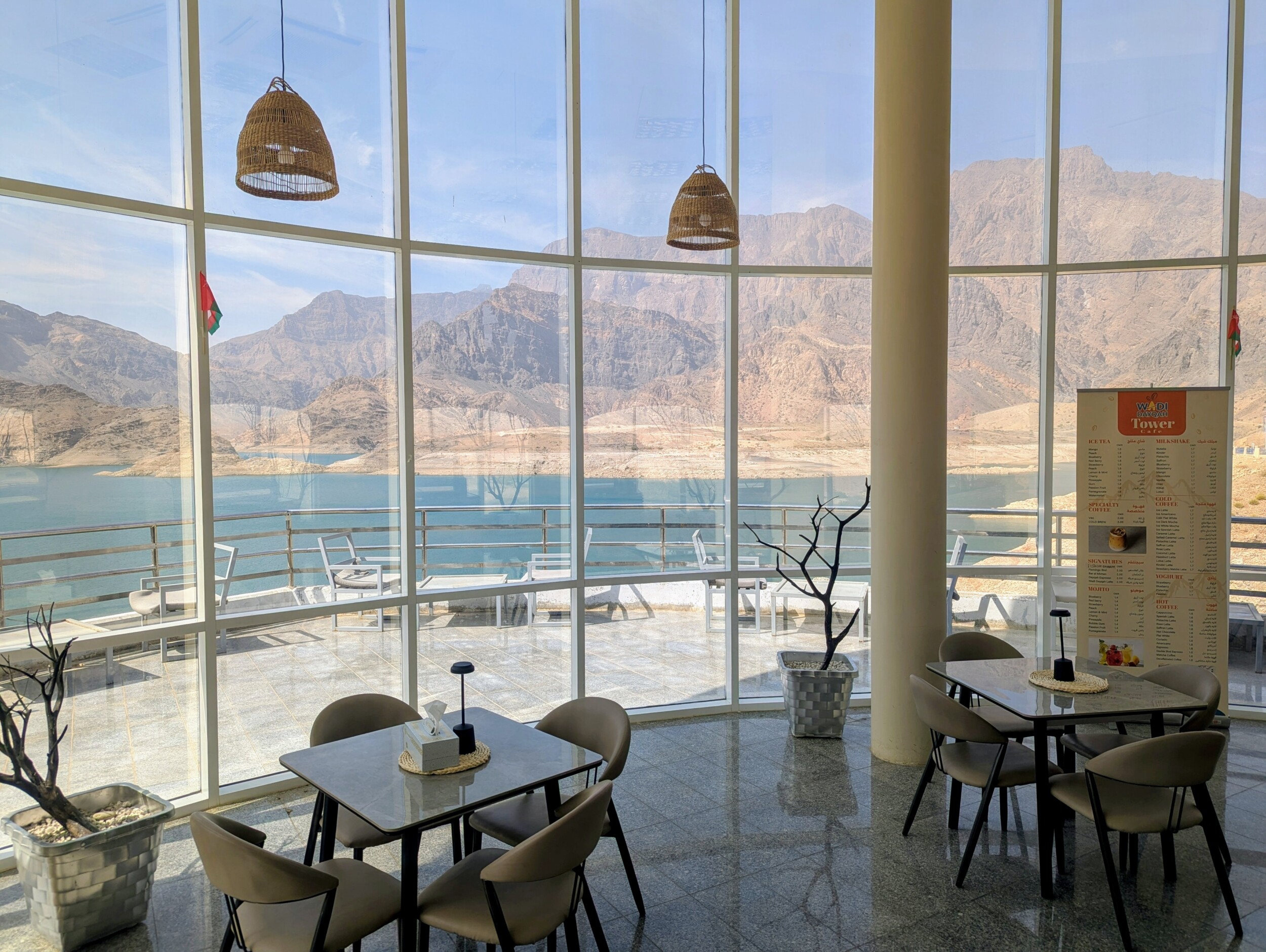 Restaurant bij de dam van Wadi Dayqah Dam