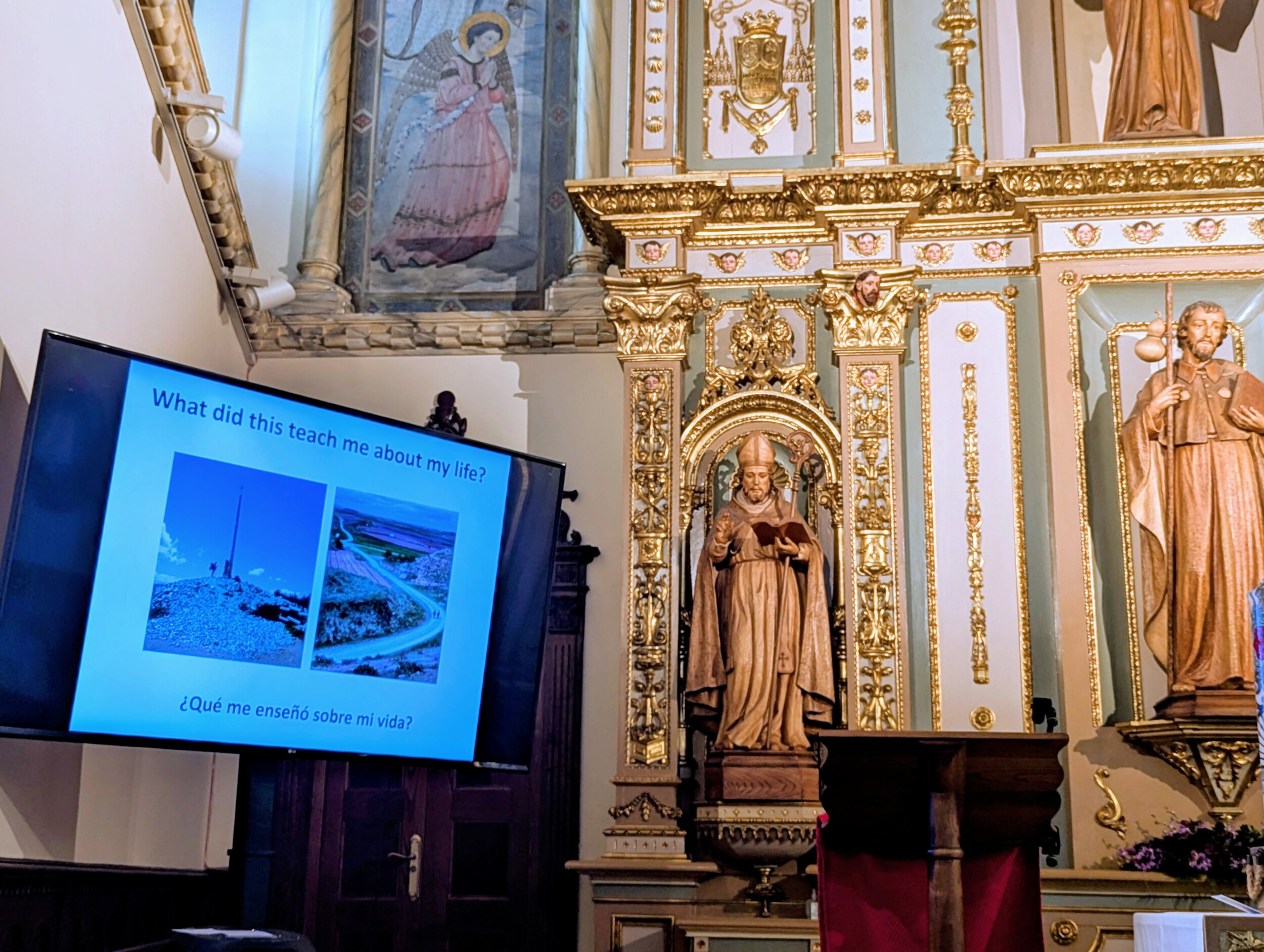 Kerk in het pelgrimsbureau in Santiago