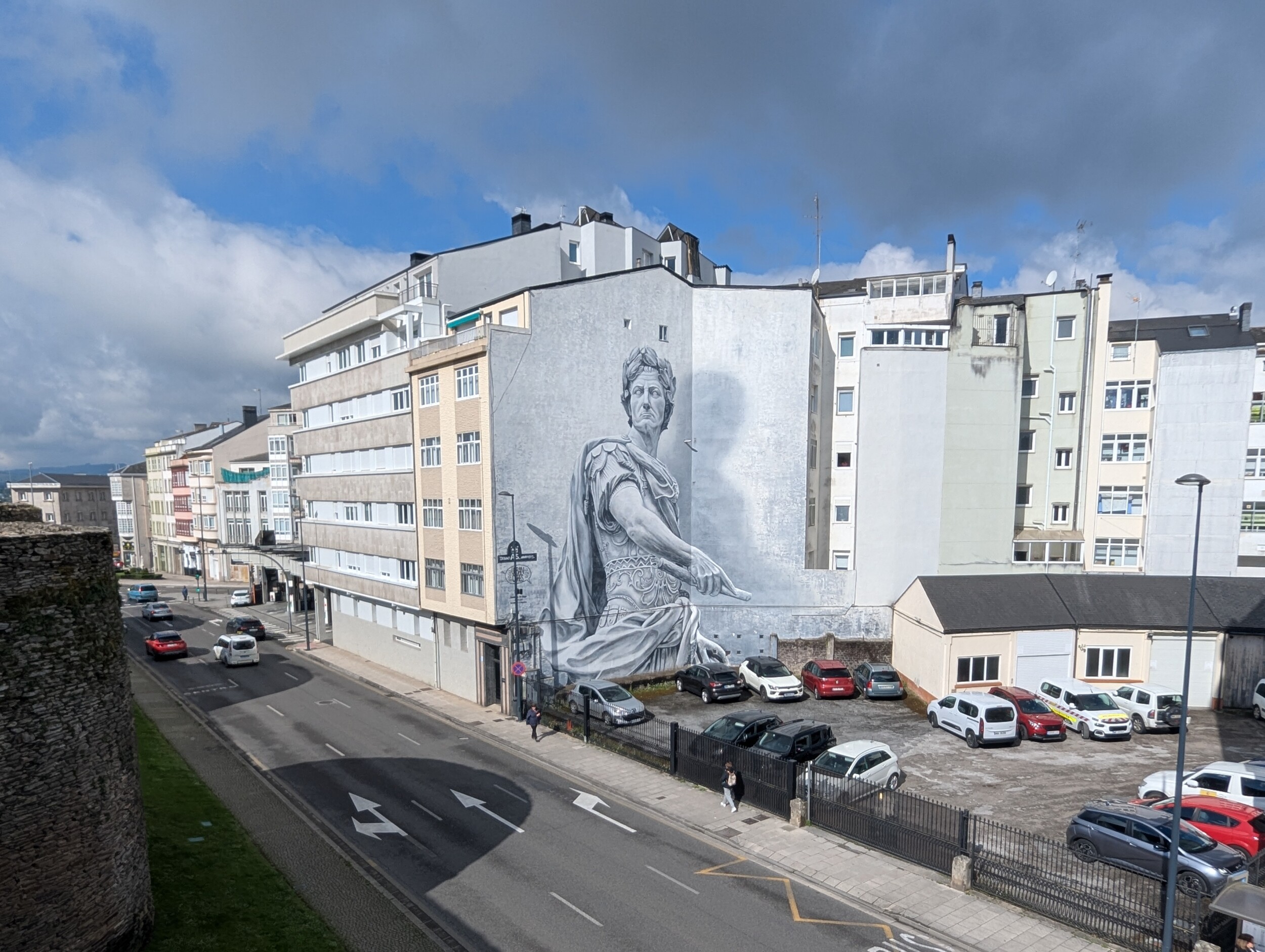 Streetart Julius Caesar door de Lugese kunstenaar Diego As, op Ronda da Muralla 133 - Lugo